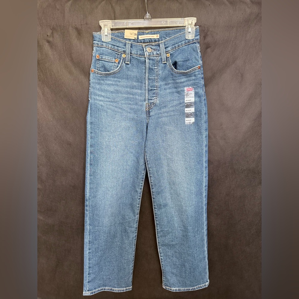 Levi's NWT ribcage straight ankle jeans